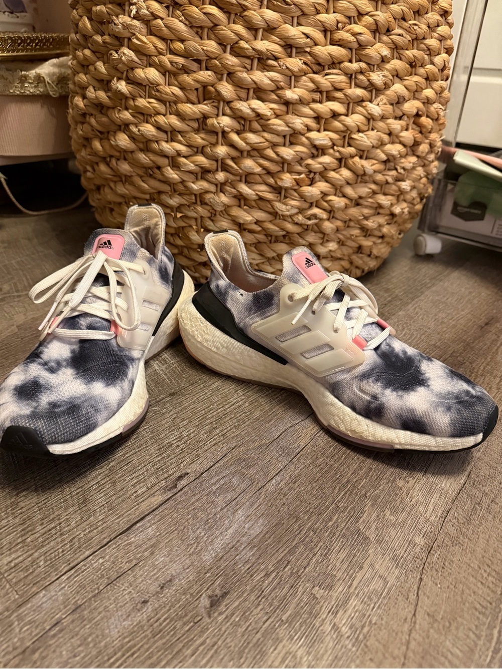 Adidas Ultraboost 22 Tie-Dye Running Shoes | Women’s 9 - Picture 2 of 15